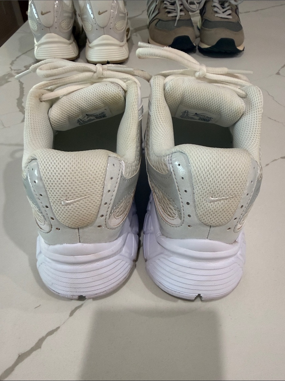 Nike V5 RNR - Picture 2 of 4